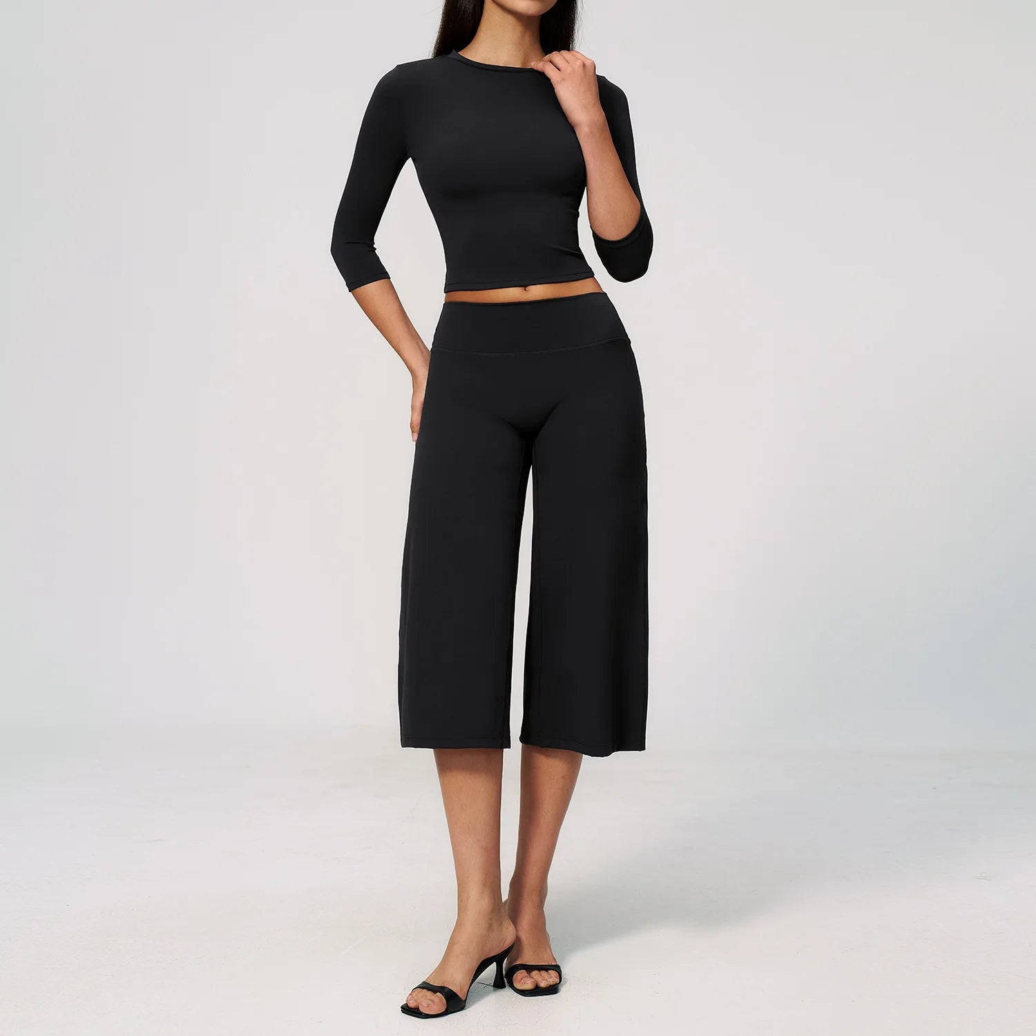 2PCS Yoga Suit Gym Set Women Tracksuit Sports Running Workout Clothes Half Sleeve Sports Capri Pants Athletic Wear Yoga Clothing