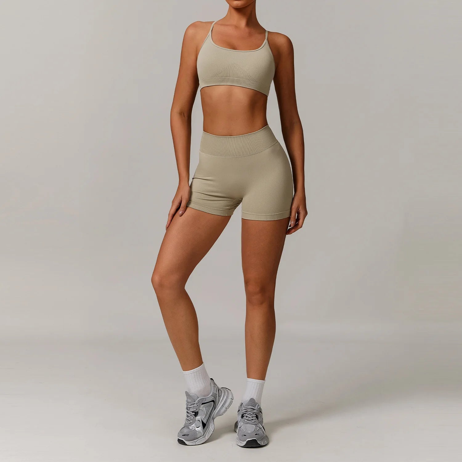 Seamless 2 Pieces Yoga Suit for Women Tracksuit Fitness Athletic Wear Gym Clothes Sports Bra Shorts Workout Sets Gym Set Outfits