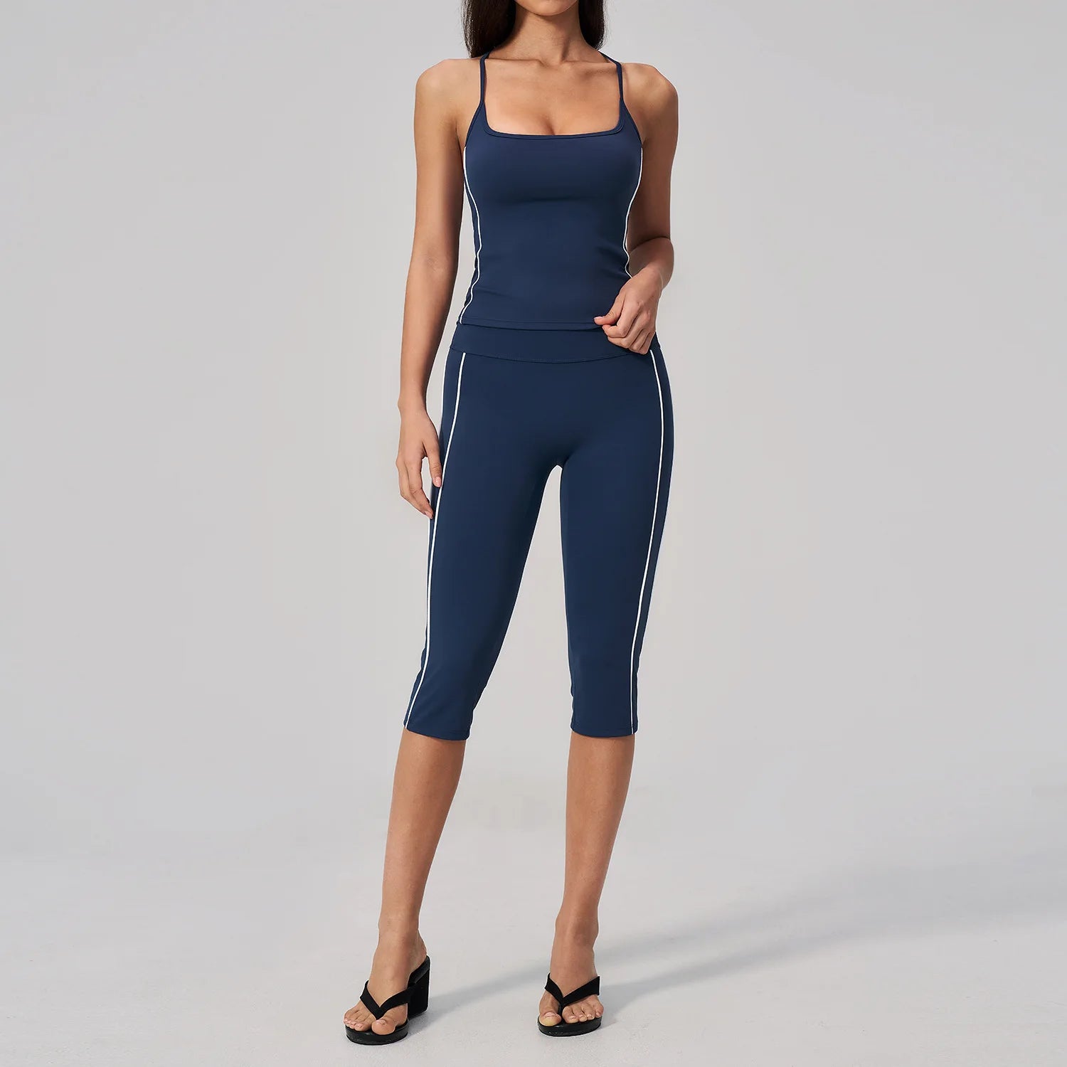 2 Pieces Yoga Set Workout Outfits Fitness Sportswear Gym Tracksuit High Waist Capri Pants Sports Bra Athletic Wear Women Clothes